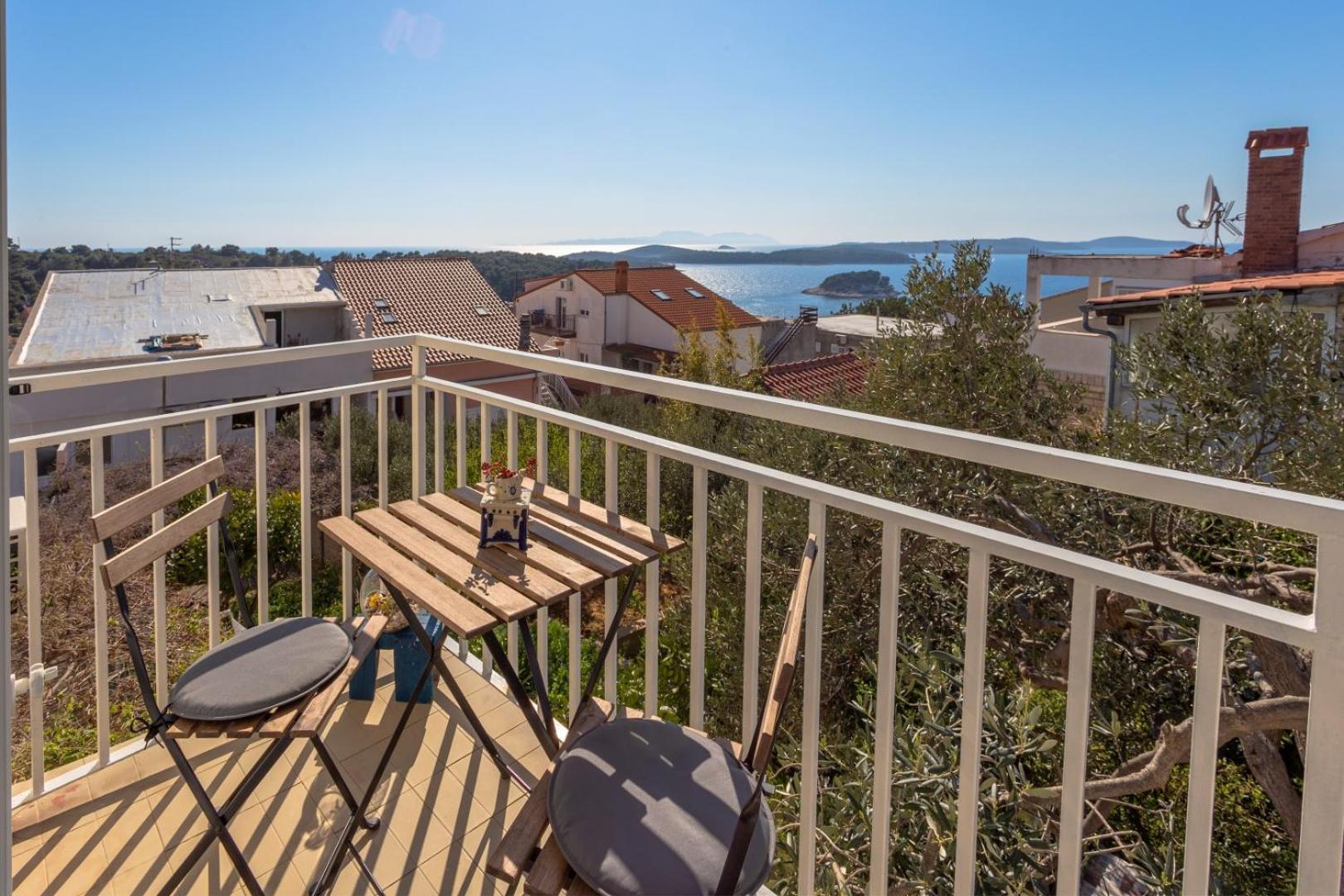 Peaceful Apartment With Beautiful View Hvar Town Exterior photo
