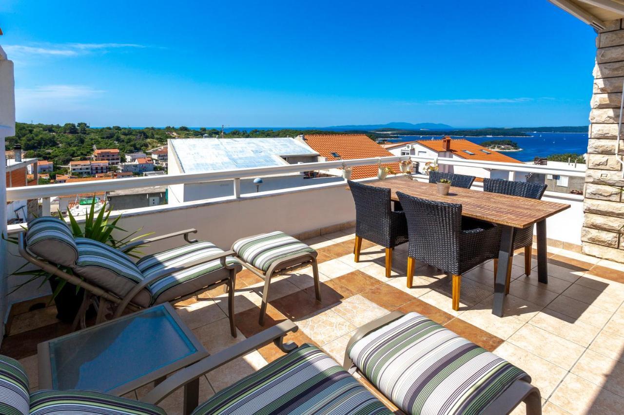 Peaceful Apartment With Beautiful View Hvar Town Exterior photo